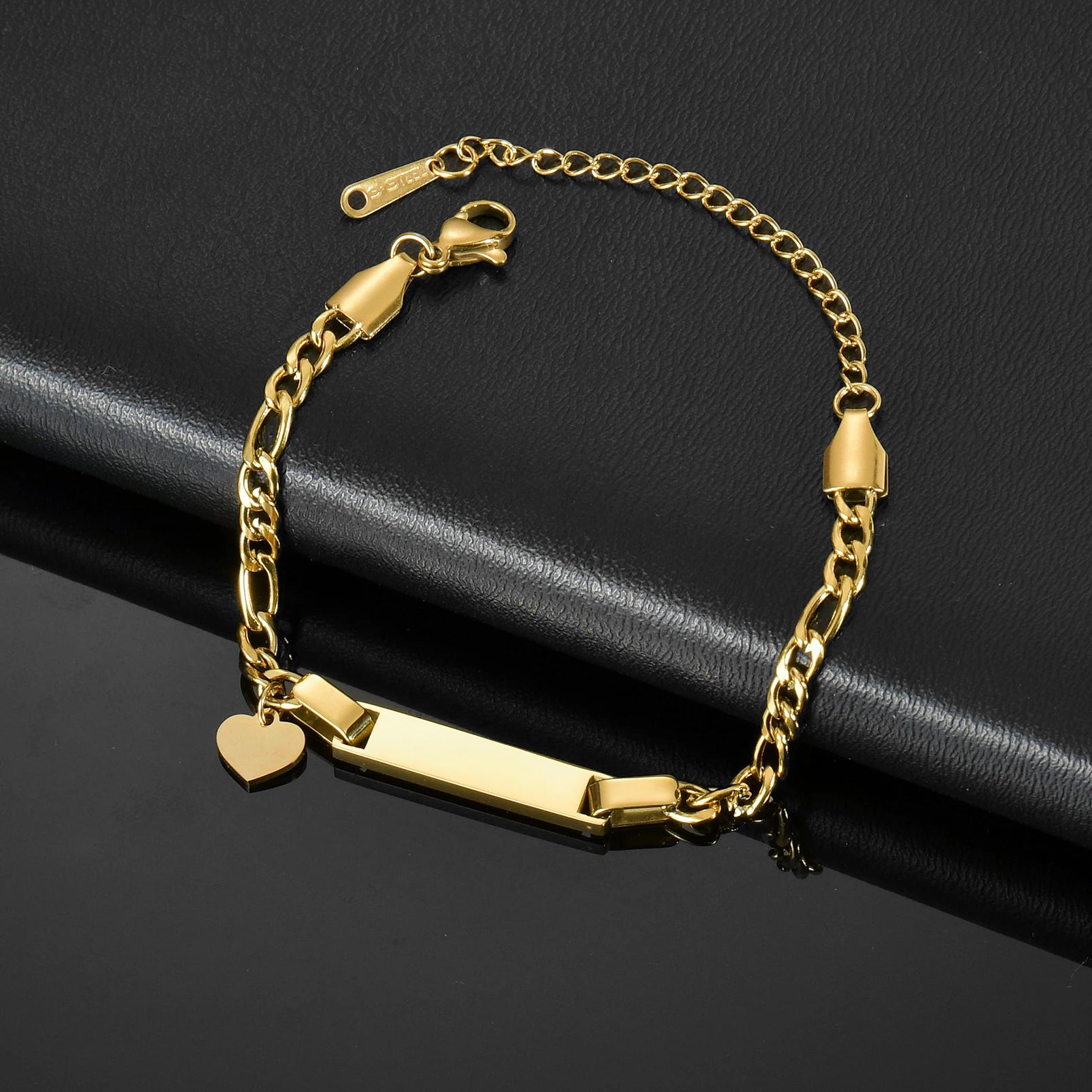 Atoztide Personalized Engrave Name Bracelet For Women Mother Kids Stainless Steel Heart Adjustable Figaro Chain Jewelry Gift